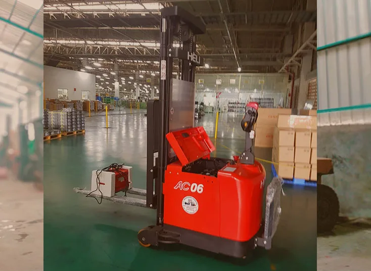 Rental-reach-stacker