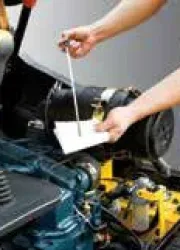 40.Quick-and-easy engine oil check Quick and easy engine oil check